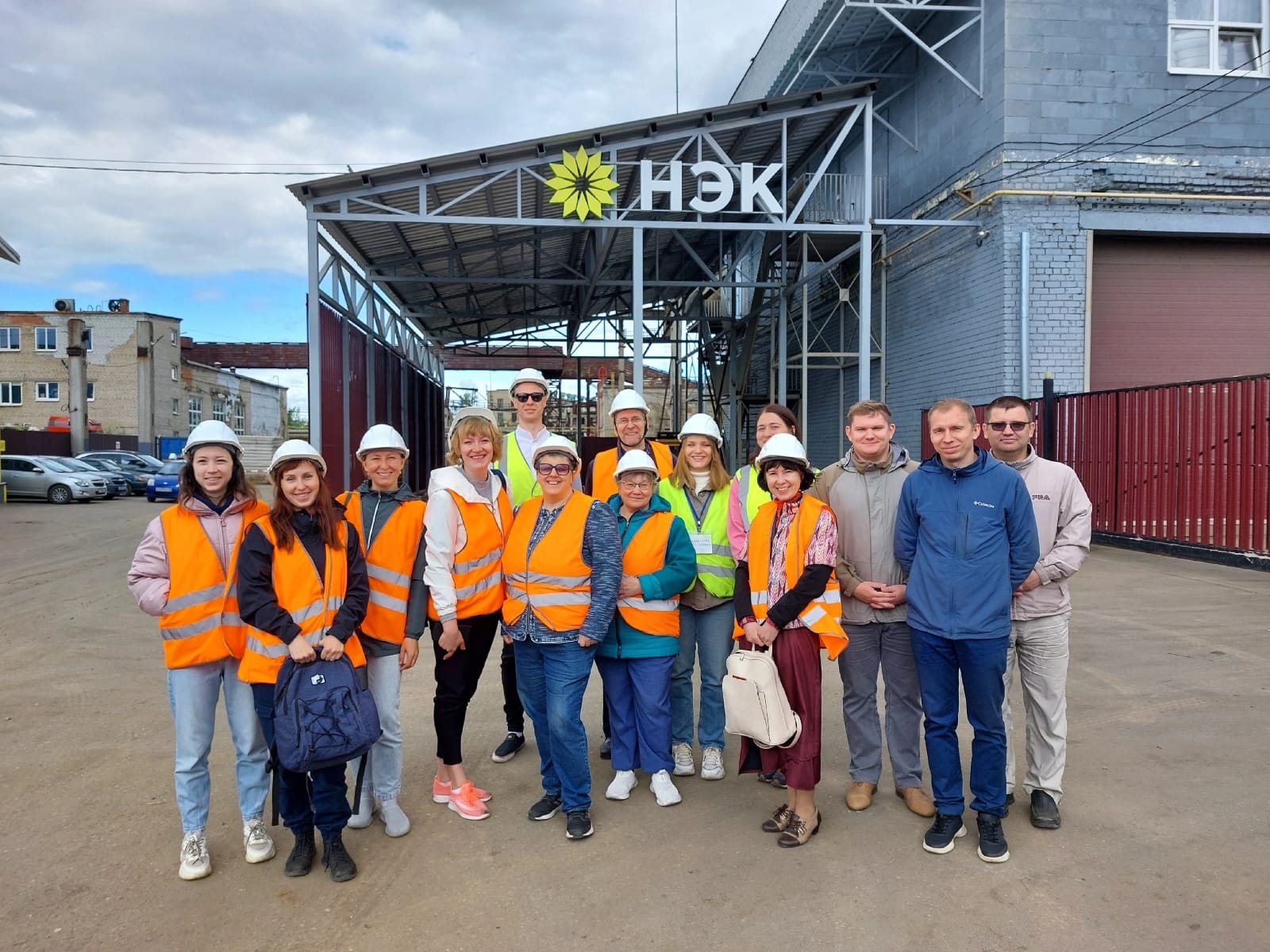 Визит на завод клиента в день эколога